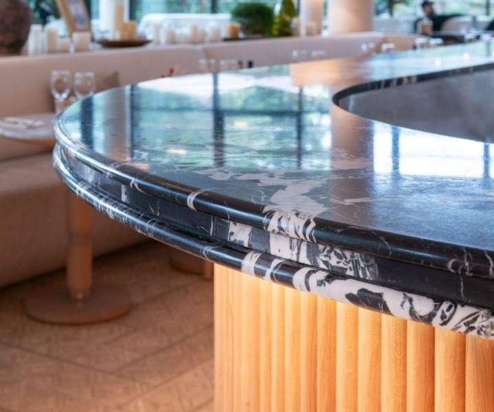 Nous concevons et installons des cuisines professionnelles sur mesure de qualité.